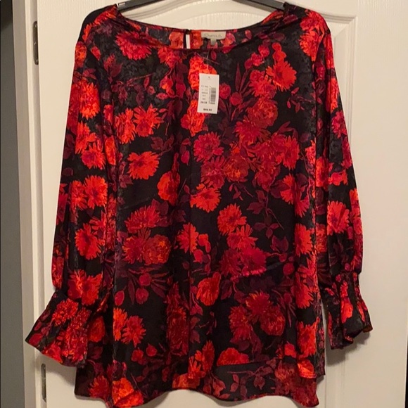 Chenault Tops - NWT! Gorgeous red/black floral blouse w sleeves